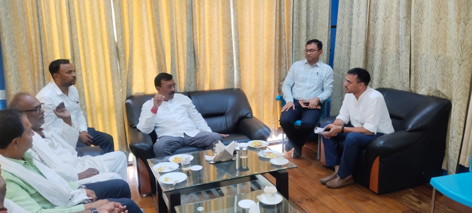अखिल झारखंड श्रमिक संघ और पीवीयूएनएल प्रबंधन की हुई बैठक