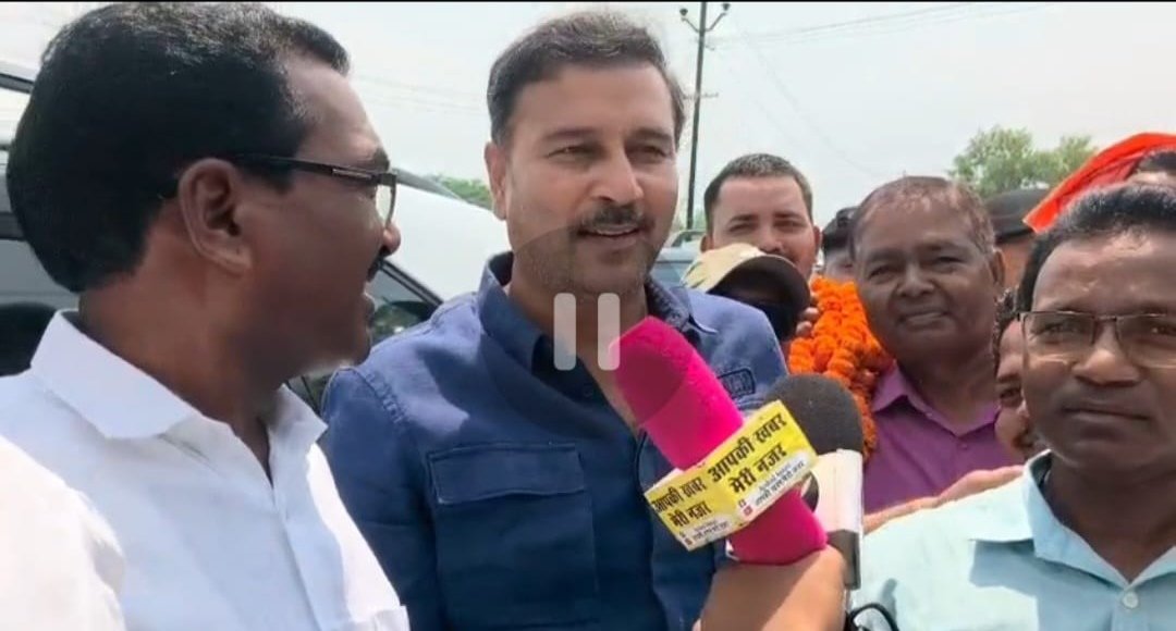 आजसू नेता सुदेश महतो का गोला डीवीसी चौक में स्वागत