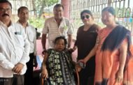 नर सेवा नारायण सेवा: भारत विकास परिषद ने दिव्यांग महिला को व्हीलचेयर प्रदान किया