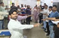 विश्व रक्तदाता दिवस के मौके पर डाकघर कर्मचारियों ने शपथ लिए