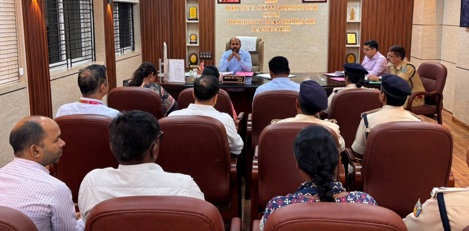 नीट परीक्षा 2026 के सफल एवं कदाचार मुक्त आयोजन को लेकर उपायुक्त की अध्यक्षता में बैठक आयोजित