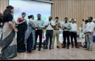कस्तूरबा विद्यालय पतरातू को शत-प्रतिशत परीक्षाफल के लिए मिला जिला स्तरीय सम्मान
