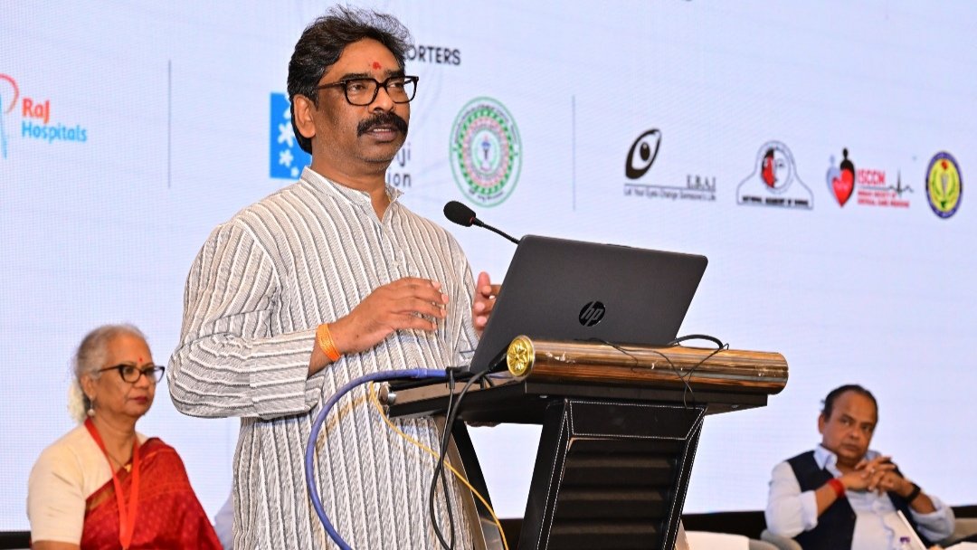 मुख्यमंत्री बारियातू रोड स्थित एक होटल में आयोजित ऑर्गन एंड टिश्यू डोनेशन विषयक कार्यशाला में हुए सम्मिलित