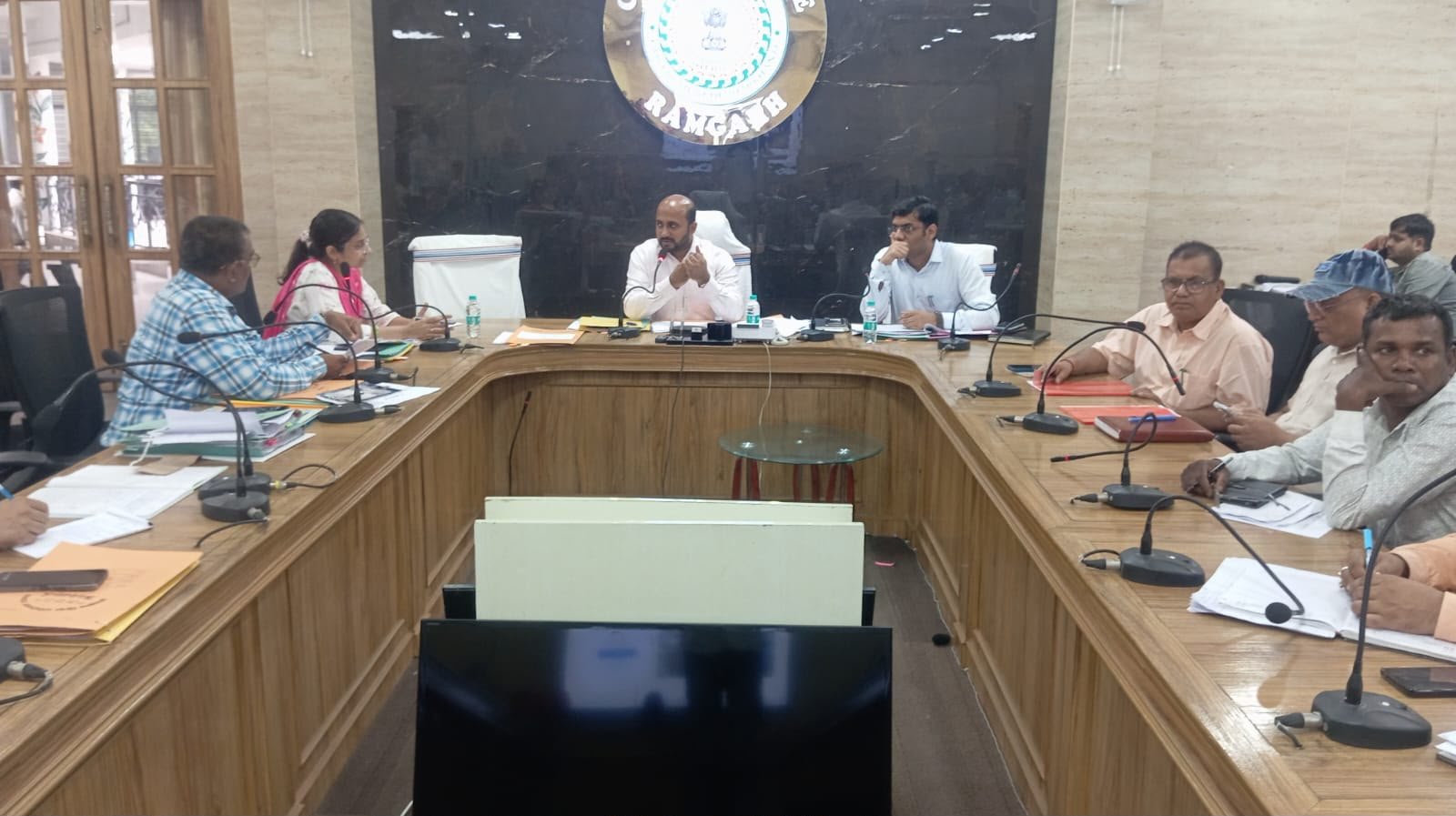शिक्षा विभाग द्वारा रामगढ़ जिले में किए जा रहे कार्यों की उपायुक्त ने की समीक्षा