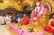 सीएम हेमंत सोरेन ने शिरडी साईं बाबा के किए दर्शन, लोगों की सेवा करने का मांगा आशीर्वाद