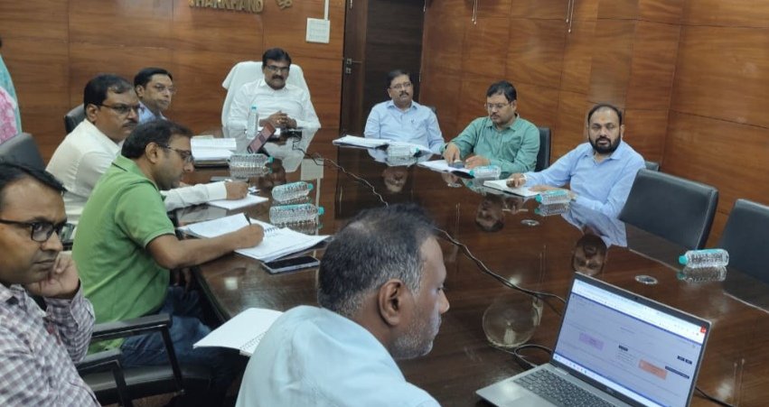 मुख्य निर्वाचन पदाधिकारी ने सभी जिला निर्वाचन पदाधिकारियों को पीपीटी के माध्यम से मतदाता सूची के गहन पुनरीक्षण संबंधी प्रशिक्षण दिया