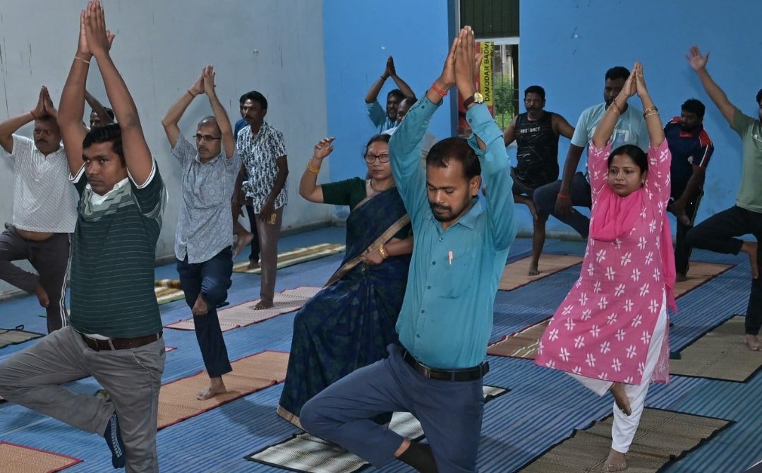 अंतर्राष्ट्रीय योग दिवस पर रामगढ़ छावनी परिषद में योग शिविर का आयोजन