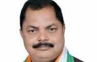 विश्व योग दिवस के मौके पर भाजपा कार्यालय में फूहड़ गीतों की धुन पर योगाभ्यास पर कांग्रेस का तंज