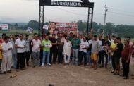 भुरकुंडा रिभर साइड में भरत तिवारी को दी गई श्रद्धांजलि