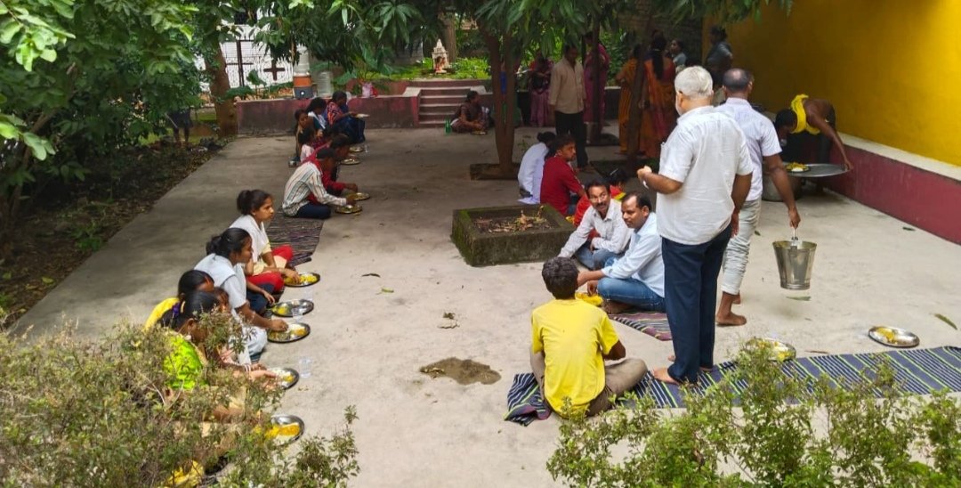 श्री लक्ष्मी नारायण मंदिर में हर पूर्णिमा की तरह श्री सत्यनारायण पूजा किया गया