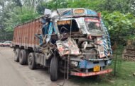 सड़क दुर्घटना में चालक गंभीर रूप से हुआ घायल