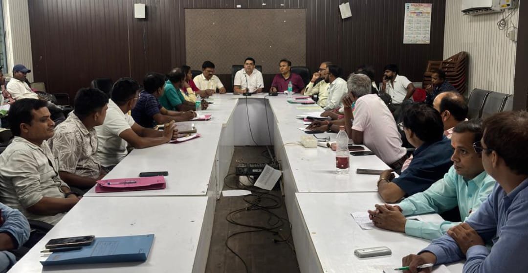 मतदाता सूची विशेष गहन पुनरीक्षण कार्यक्रम 2026 के तहत पतरातू प्रखंड में महत्वपूर्ण बैठक आयोजित