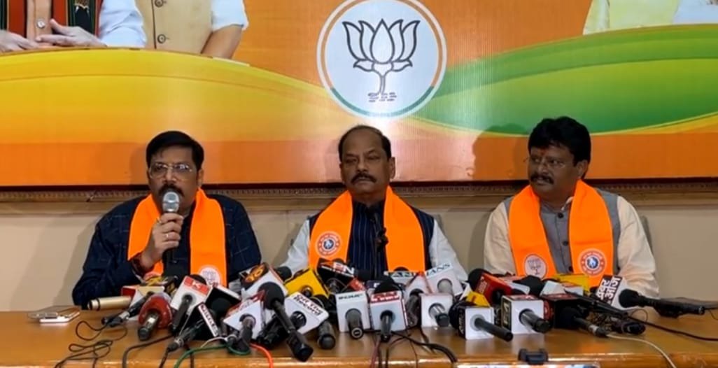 झारखंड में इंडिया गठबंधन के खिलाफ पूर्व मुख्यमंत्री रघुवर दास ने भरी हुँकार 