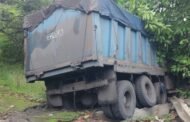 हाइवा व ट्रक के टक्कर में दोनों वाहन के चालक हुआ गंभीर रूप से घायल