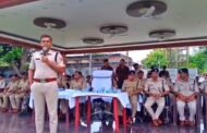 धनबाद में 700 दागी अपराधियों की सामूहिक परेड,एसएसपी की दो टूक