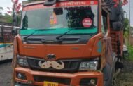 गोला में 11 टन संदिग्ध मांस-चमड़ा लदा ट्रक जब्त, छः नामजद समेत कई पर प्राथमिकी