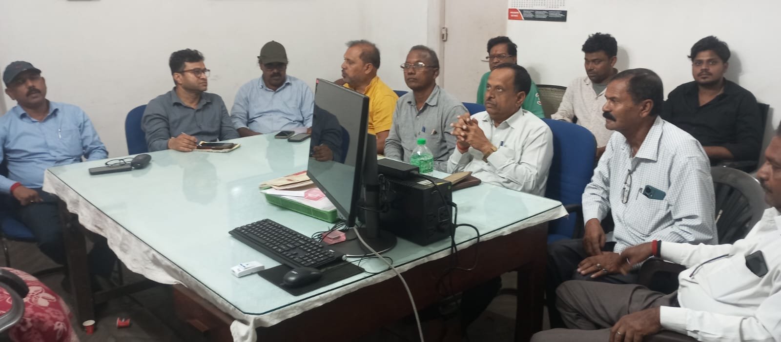 सीसीएल प्रबंधन से वार्ता के बाद बंदी वापस