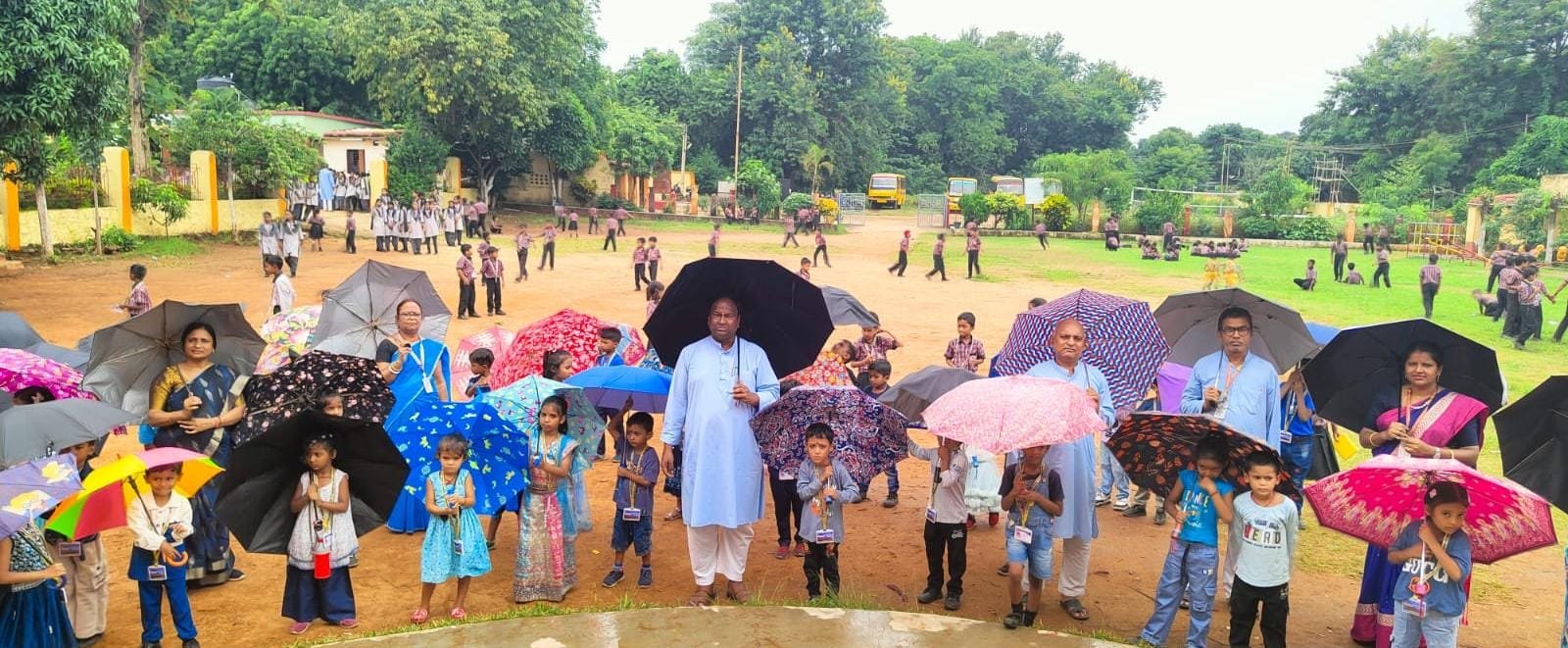 सरस्वती विद्या मंदिर में हर्षोल्लास के साथ मनाया गया वर्षा ऋतु उत्सव