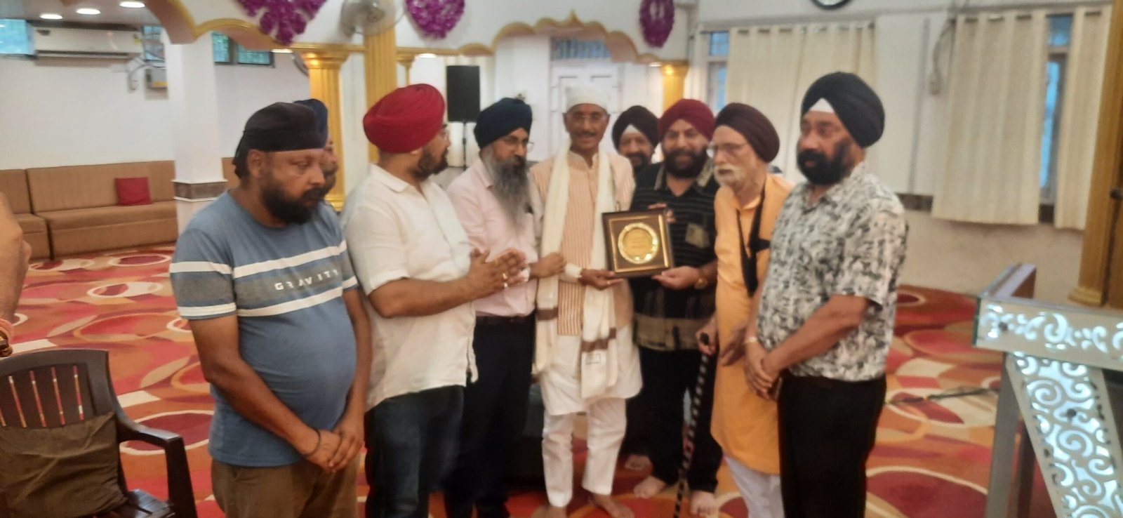 भारत के रक्षा राज्य मंत्रीपहुंचे रामगढ़ गुरुद्वारा, मथा टेका