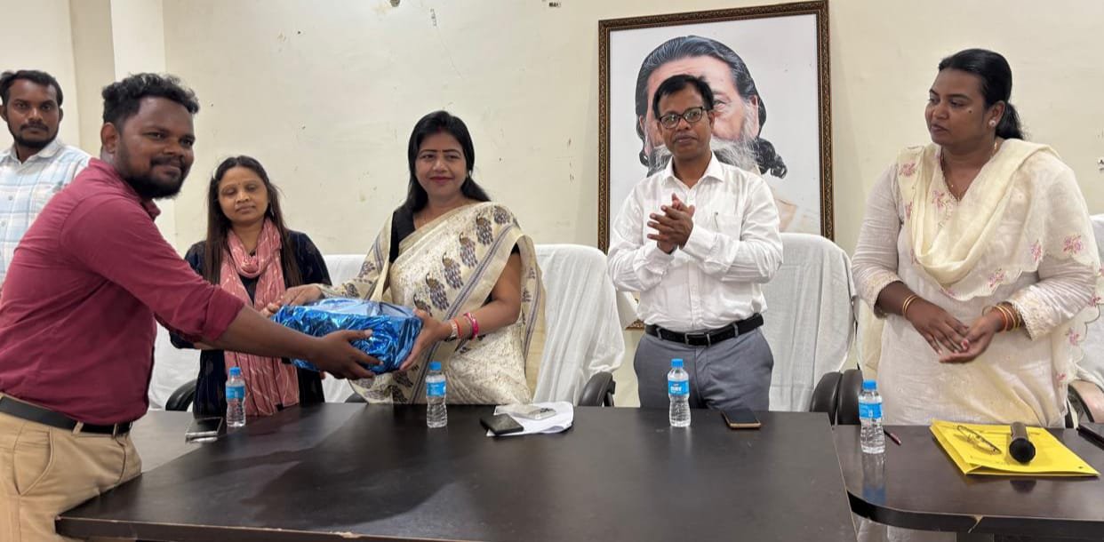 नेमरा के वज्रपात पीड़ित पशुपालकों को मिला मुआवजा, जल्द खाते में जाएगी सहायता राशि