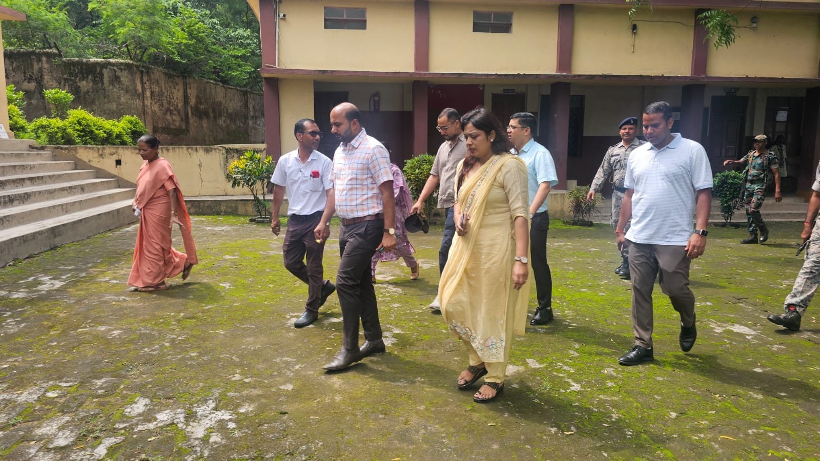 जेएसएससी क्षेत्रीय कार्यकर्ता प्रतियोगिता परीक्षा का जिले के 30 परीक्षा केंद्रों पर शांतिपूर्ण एवं कदाचार मुक्त हुआ आयोजन