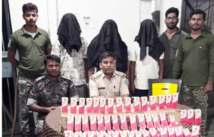 हजारीबाग के चौपारण में नकली शराब के साथ दो वाहन जप्त