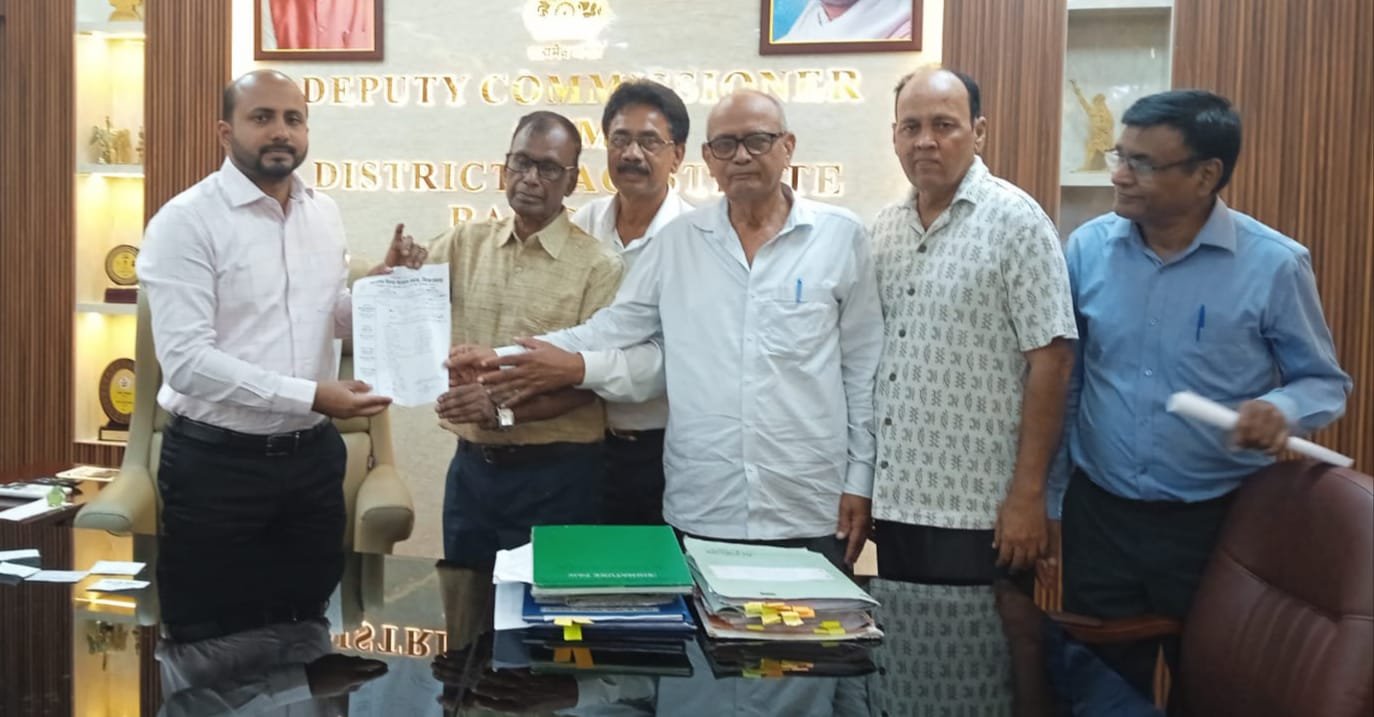 जिला पेंशनर कल्याण समाज के लोग पेंशनर अदालत में हुए शामिल