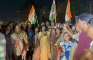 छात्र शक्ति की जीत पर कांग्रेस का विजय मार्च, छात्रों को लड्डू खिलाकर मनाई खुशी