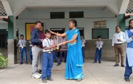 सेकेंड लिटिल चैंप फुटबॉल टूर्नामेंट के उपविजेता रही रामगढ़ की टीम