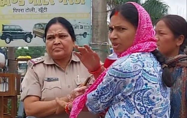 खूॅंटी में अहतू थाना प्रभारी ₹50 हजार रिश्वत लेते गिरफ्तार,एसीबी की बड़ी कार्रवाई