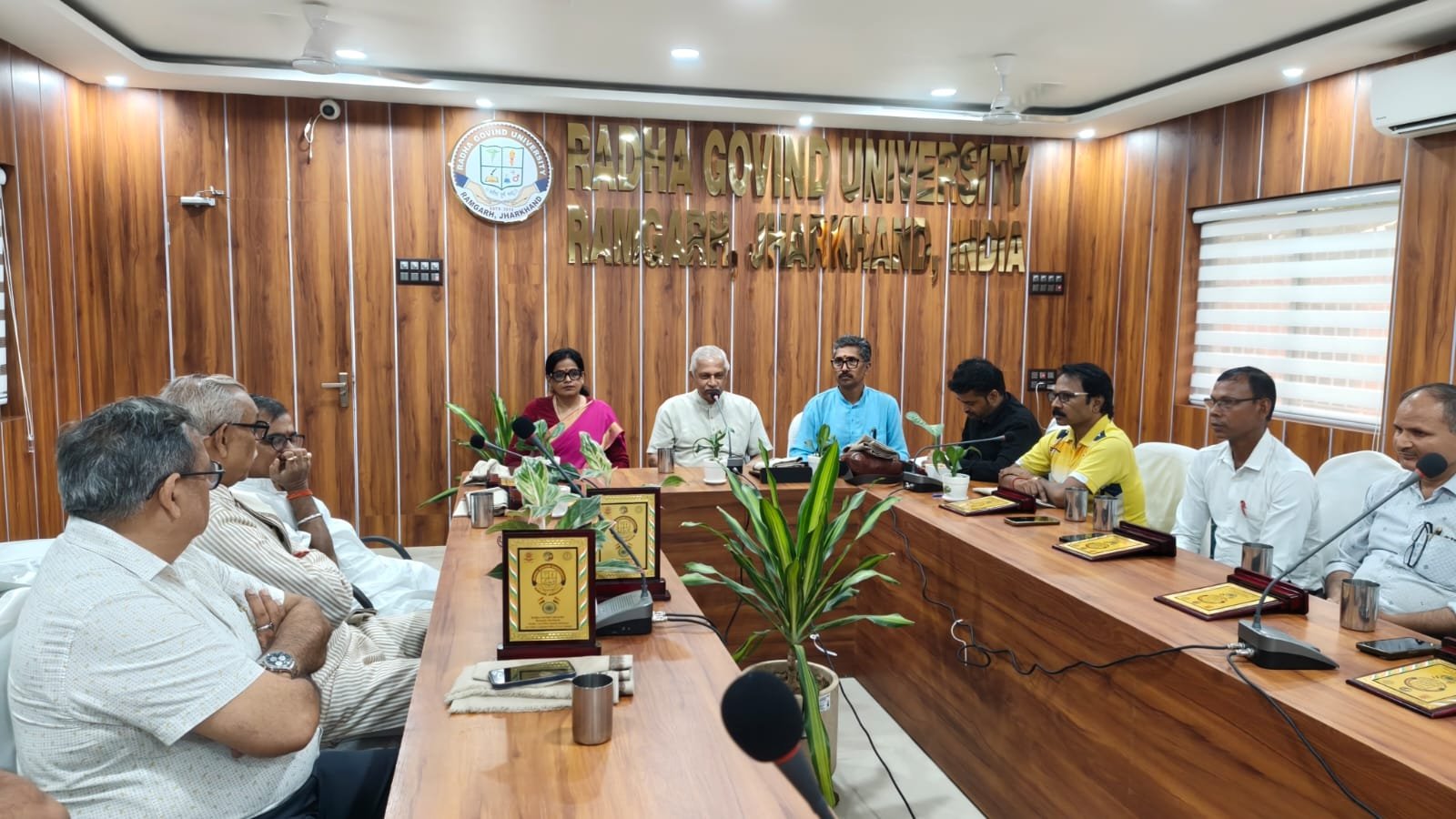 राधा गोविन्द विश्वविद्यालय में भारतीय ज्ञान परंपरा एवं संस्कृत उत्थान विषय पर भव्य संगोष्ठी का आयोजन हुआ