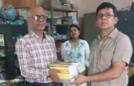 शांतिधारा फाउंडेशन ने विद्यालय को 40 नई पुस्तक प्रदान की