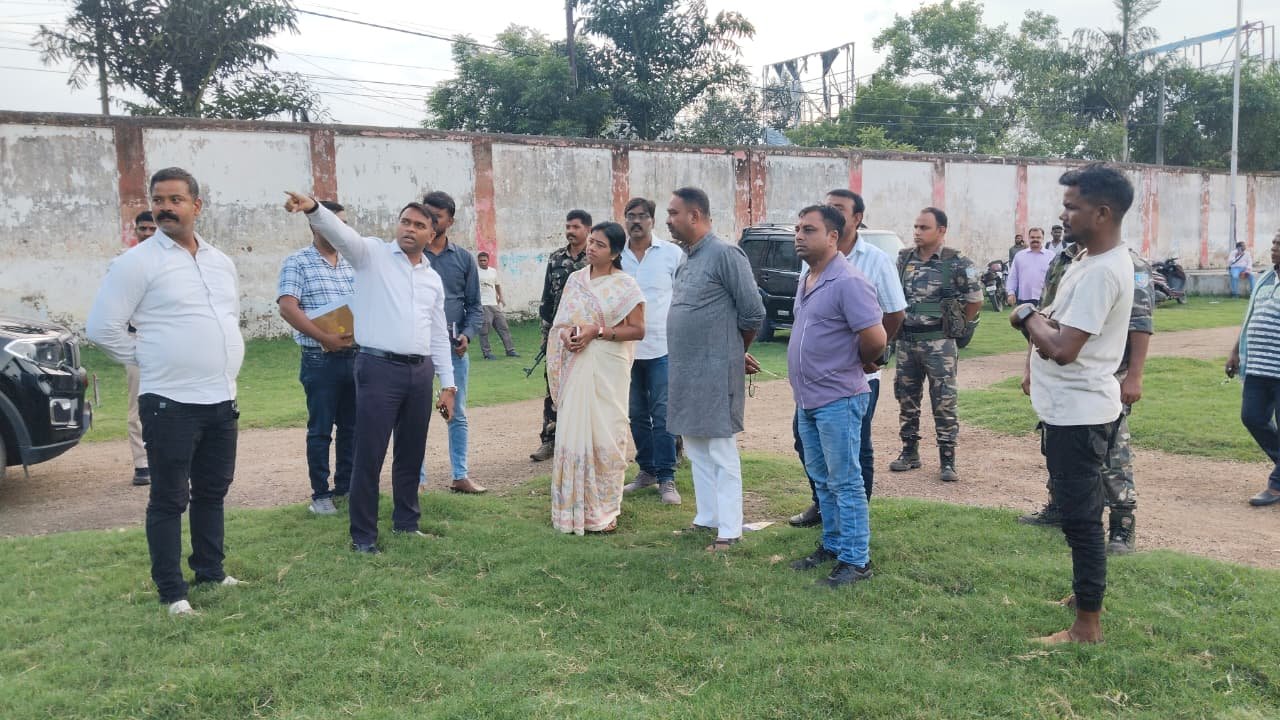 रामगढ़ विधायक ने छावनी अधिशासी अधिकारी से की मुलाकात