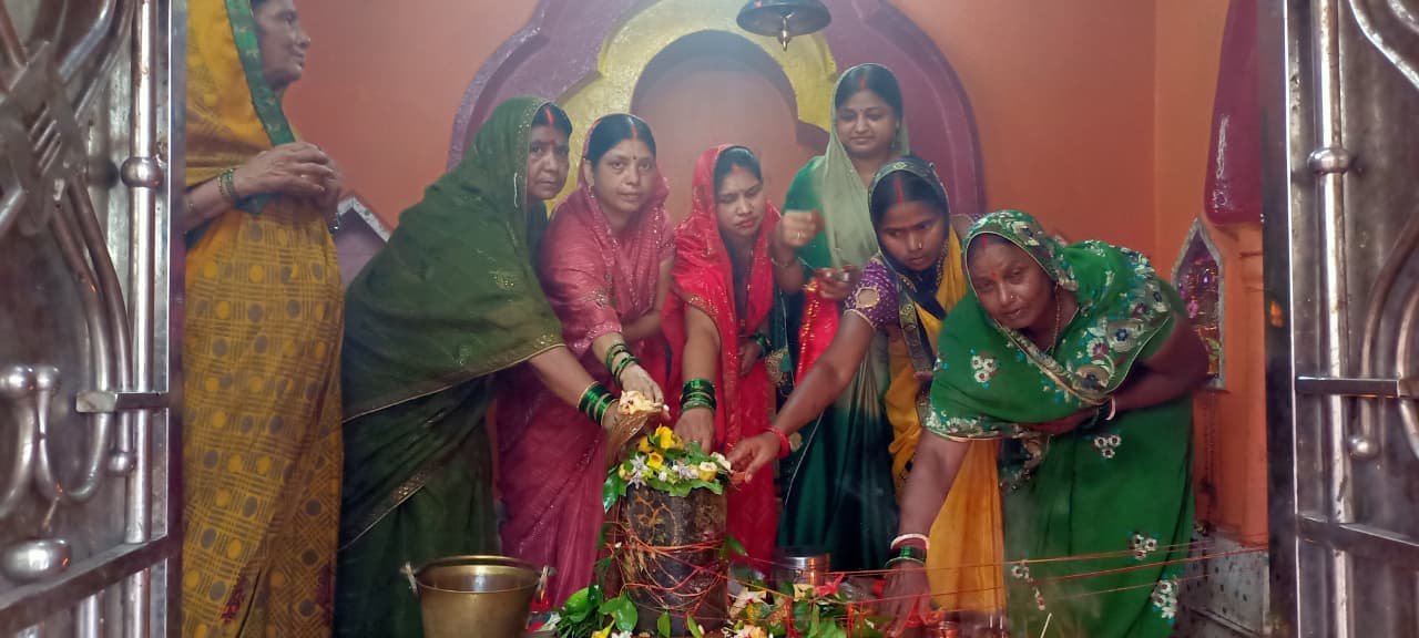 सावन की पहली सोमवारी पर कोयलांचल की शिवालयों में उमड़ा आस्था का सैलाब