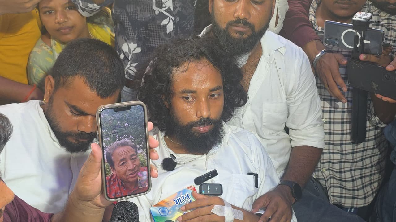 छात्र नेता देवेंद्र नाथ महतो का प्रख्यात इनोवेटर सोनम वांगचुक से वीडियो कॉल पर हुआ सीधा संवाद