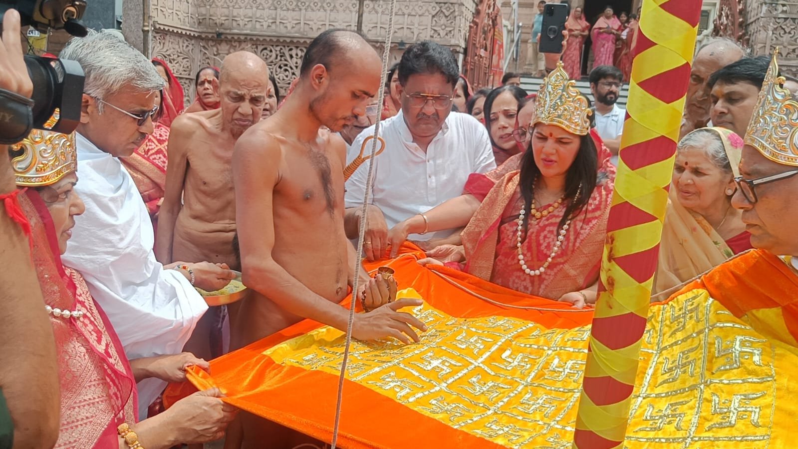 दिगम्बर जैन समाज ने आयोजित किया पावन वर्षायोग कलश स्थापना समारोह