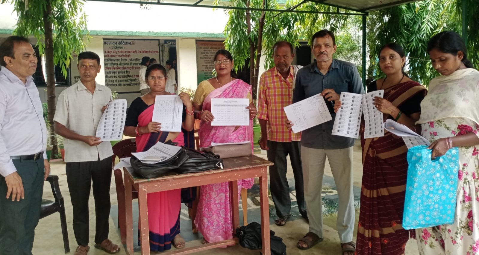 मतदाता सूची विशेष संक्षिप्त पुनरीक्षण कार्यक्रम के तहत सभी मतदान केंद्रों पर मतदाता सूची का प्रारूप प्रकाशन