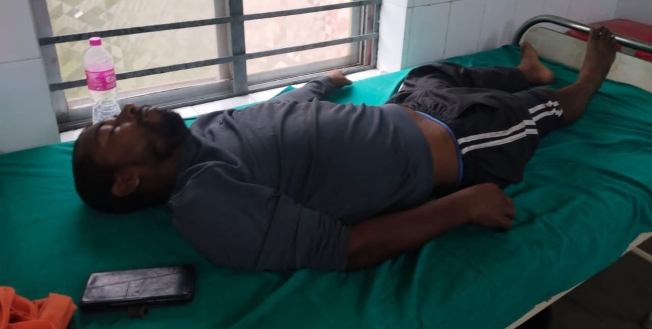 दो बाइकों की भिड़ंत में फैक्ट्री कर्मी गंभीर, एंबुलेंस की फुर्ती से पहुंचा अस्पताल