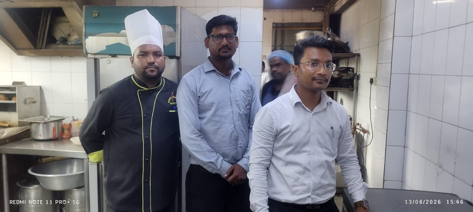 खाद्य सुरक्षा विभाग द्वारा विभिन्न होटल,रेस्टोरेंट एवं मार्ट का औचक निरीक्षण