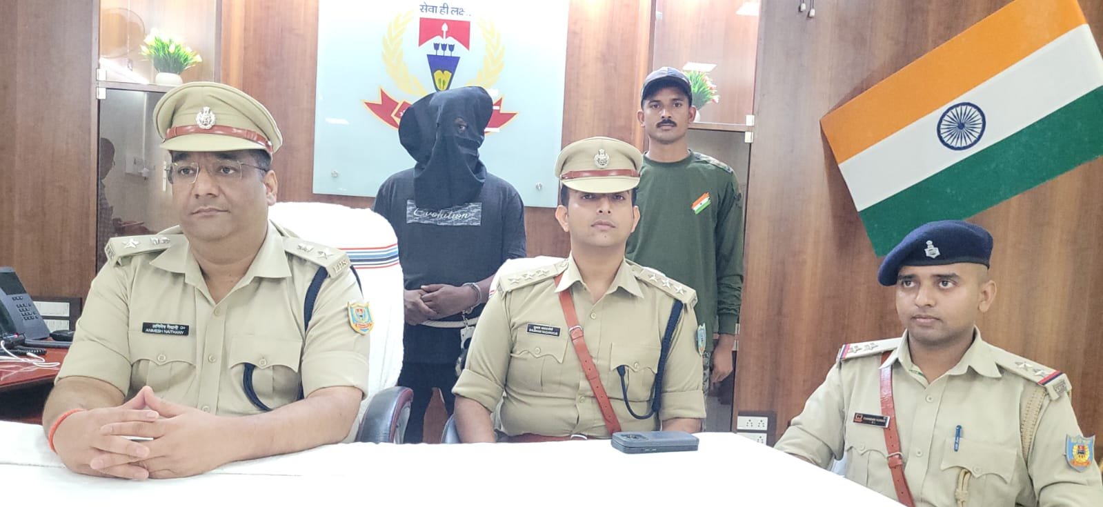 चतरा पुलिस को मिली बड़ी सफलता :1 करोड़ 60 लाख रु मूल्य का 85 बोरियों मे 1050 किलो डोडा बरामद