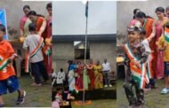 अखिल भारतीय मारवाड़ी महिला समिति, रामगढ़ शाखा ने मिशन स्कूल में मनाया स्वतंत्रता दिवस