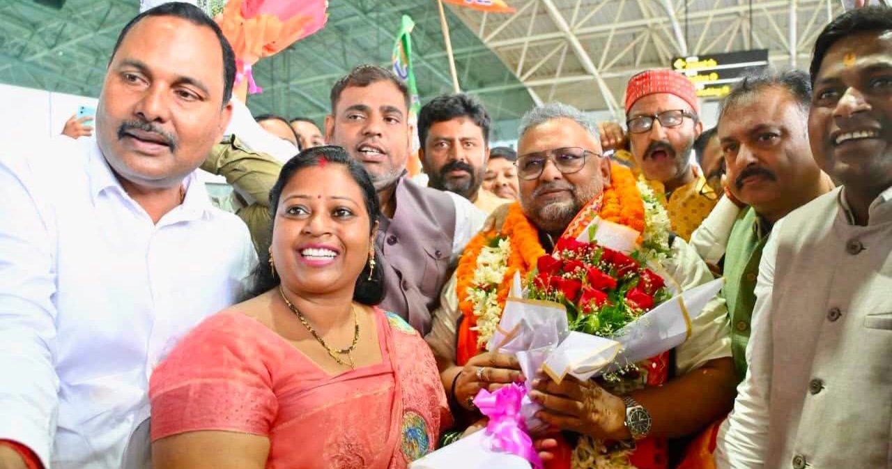 राष्ट्रीय दायित्व के बाद पहली बार रांची पहुंचे डॉ. प्रदीप वर्मा का भव्य स्वागत