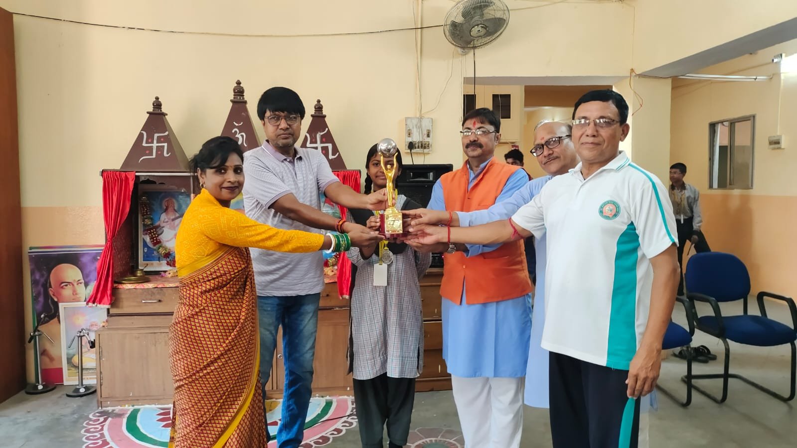 बैडमिंटन खिलाड़ियों ने क्षेत्रीय प्रतियोगिता में लहराया परचम,दो स्वर्ण और एक रजत पदक जीता