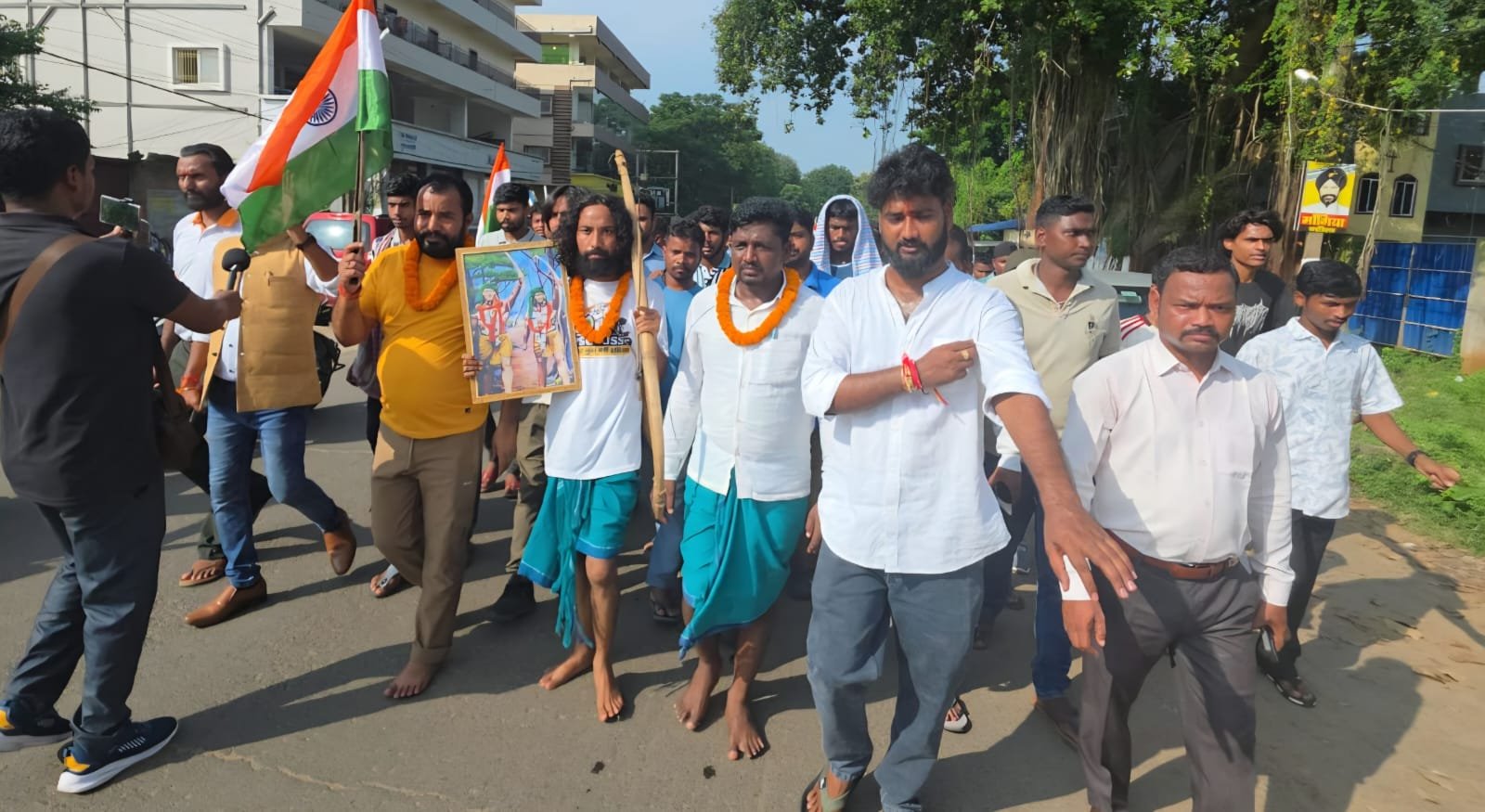 संथाल की धरती पर देवेंद्र नाथ महतो ने छात्रों को किया संबोधित