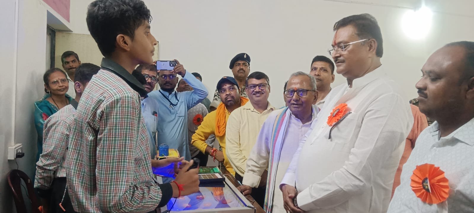 सरस्वती शिशु विद्या मंदिर पतरातू थर्मल में विज्ञान एवं गणित मेला आयोजित