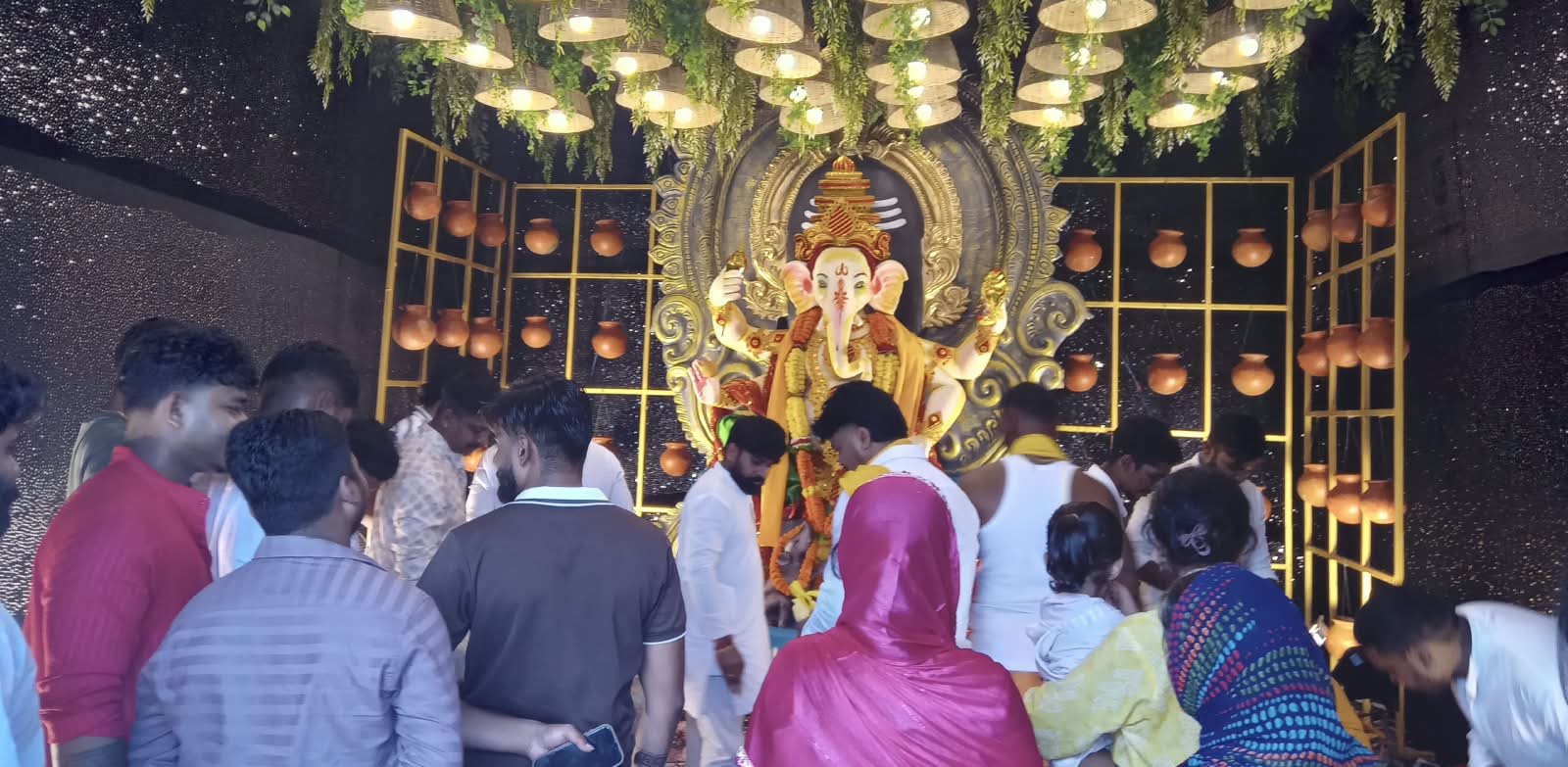 गणपति जी घर में पधारो गजानन जी मेरे घर में पधारो