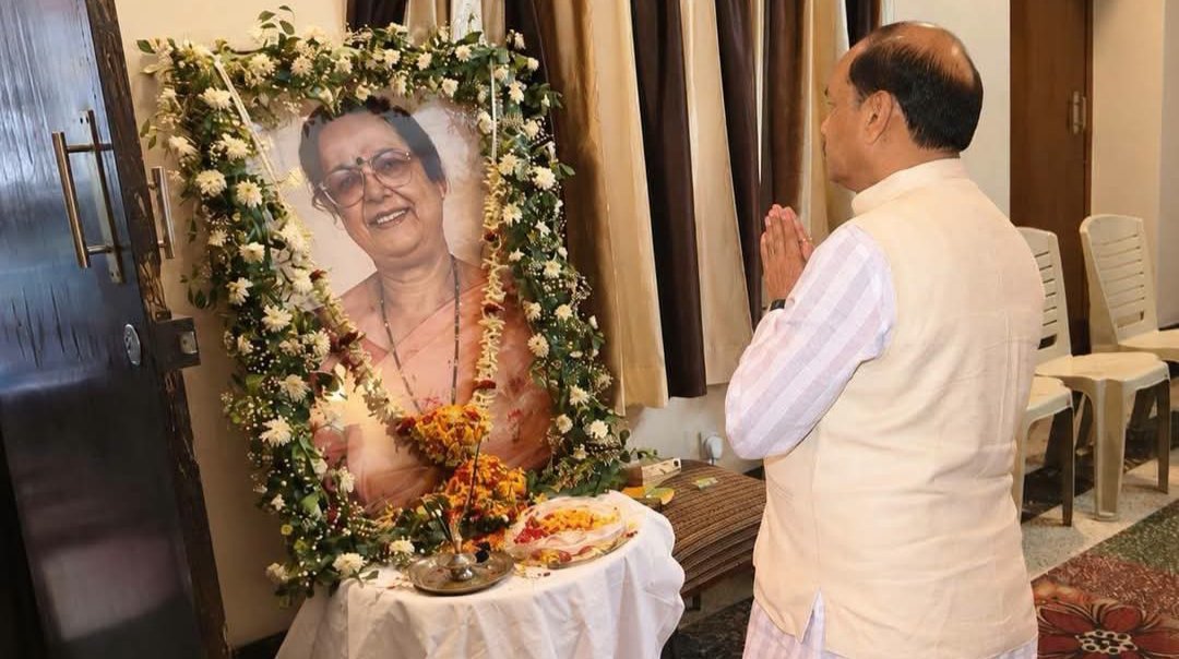 रघुवर दास ने सुदिव्य कुमार सोनू और निर्भय शाहाबादी की पत्नी को दी श्रद्धांजलि