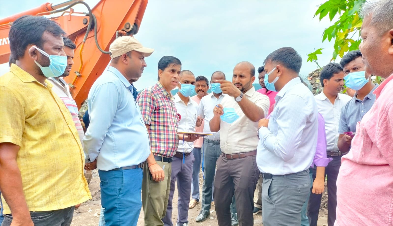 उपायुक्त ने डंपिंग यार्ड का किया निरीक्षण,लेगसी वेस्ट के निस्तारण कार्य का लिया जायजा