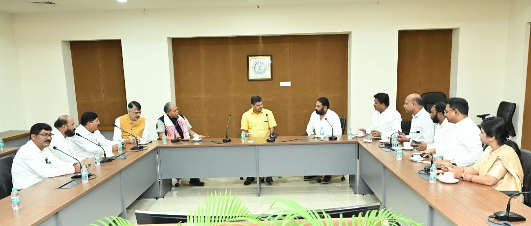 छात्रों के मुद्दों को लेकर मुख्य सचिव से मिले इंडिया गठबंधन घटक दल के नेता