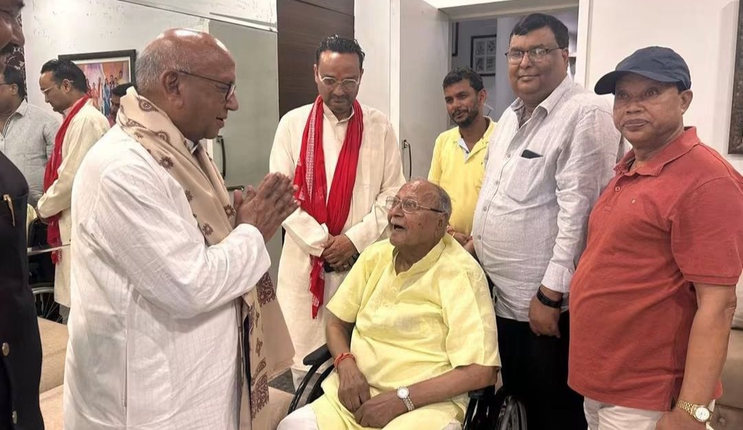 सरयू राय पहुंचे हजारीबाग,पूर्व जिप अध्यक्ष ब्रजकिशोर जायसवाल का जाना हाल